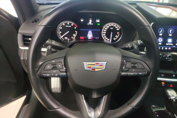 凯迪拉克CT4 2021款 28T 尊贵型中控内饰13