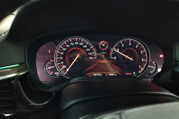 宝马5系 2018款 改款 530Li 领先型 豪华套装中控内饰14