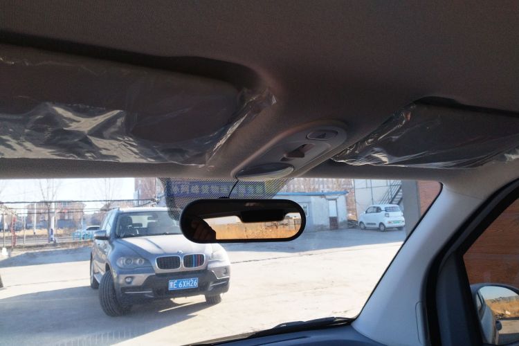 奔腾小马 2025款 222km 灵动马中控内饰22