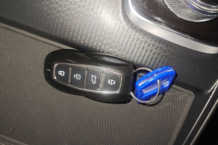 福特 领裕新能源 2025款 尊领型PLUS中控内饰7001