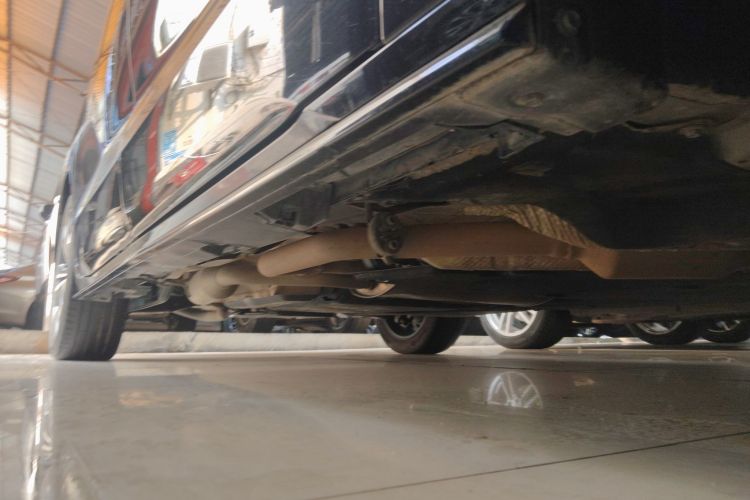 丰田 格瑞维亚 2022款 2.5L混动 尊爵版局部细节9001