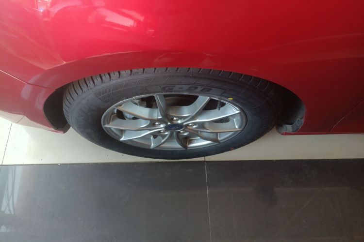 福特 福克斯 2020款 两厢 1.5L 自动锋跃型车身外观6007