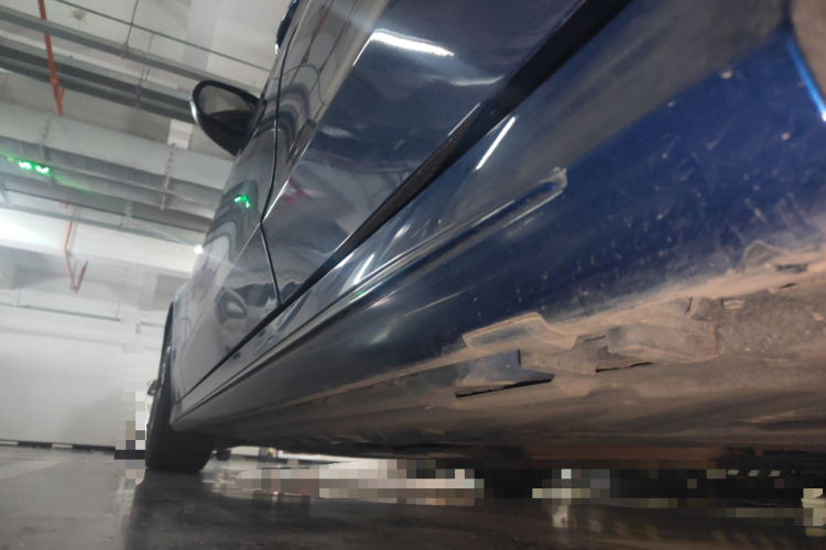 奔驰C级 2018款 C 200 运动版局部细节9003