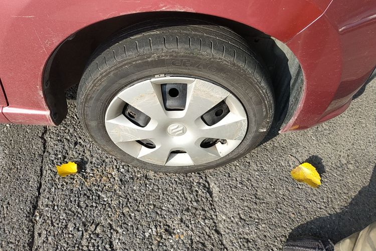 铃木 奥拓 2013款 改款 1.0L 手动舒适型车身外观10