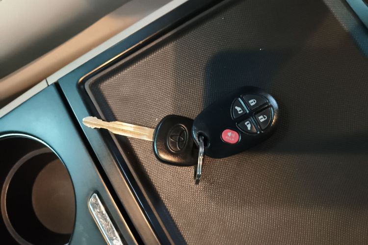 丰田Sienna（平行进口） 中控内饰11