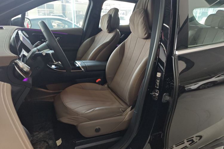 奔驰EQE SUV 2024款 350 4MATIC 先锋版局部细节19