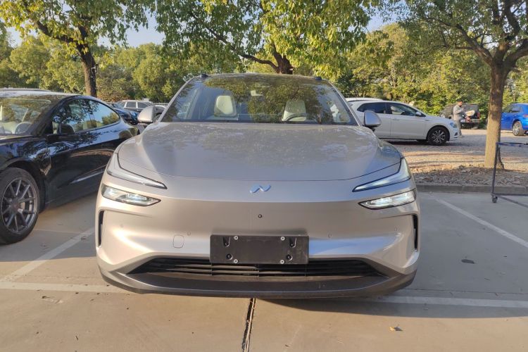 乐道L60 2024款 60kWh 后驱版车身外观2