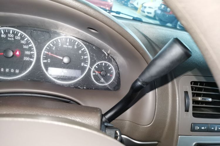 别克GL8 2014款 2.4L 经典版局部细节18