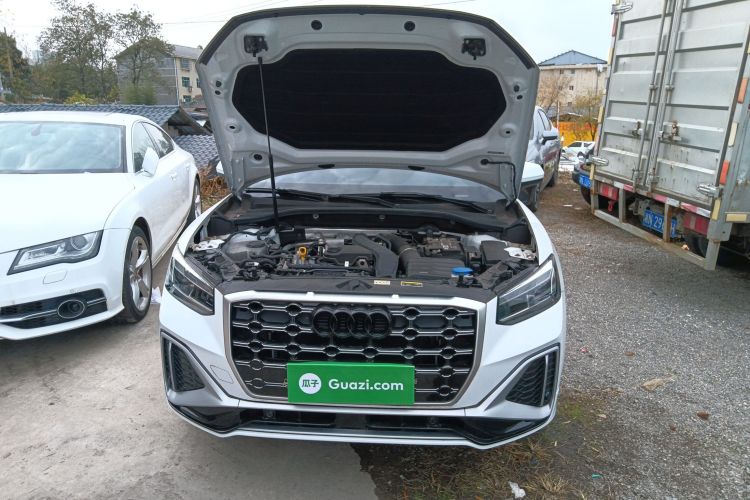 奥迪Q2L 2023款 35TFSI 时尚动感型机舱底盘24