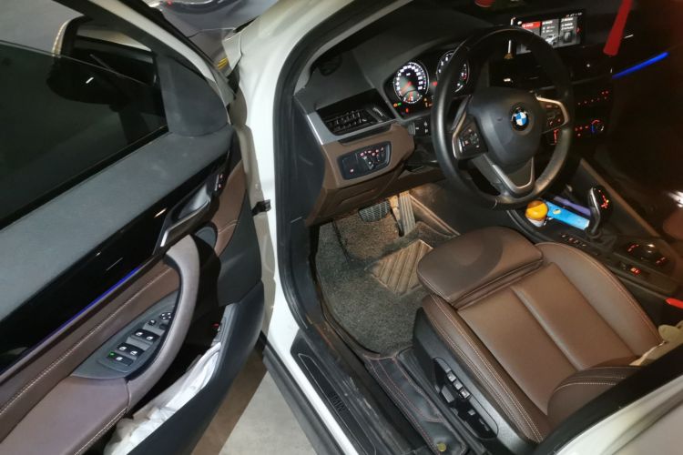 宝马X1 2020款 sDrive20Li 时尚型中控内饰20