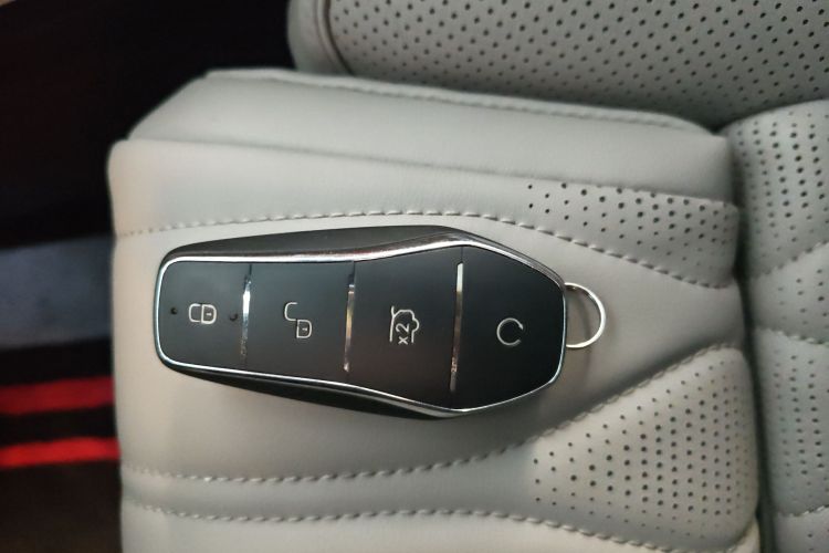 比亚迪 唐新能源 2024款 EV 冠军版 600KM 尊享型中控内饰7001