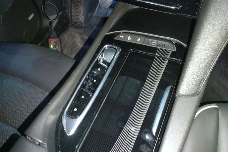 别克 昂科旗 2022款 652T 四驱尊享旗舰型 6座局部细节18