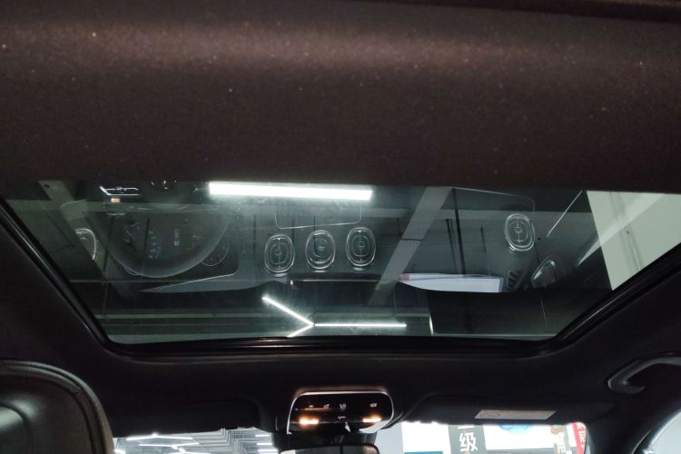 奔驰C级 2023款 改款二 C 260 L 运动版中控内饰22