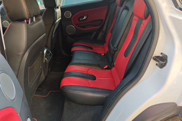 路虎 揽胜极光(进口) 2015款 2.0T NW8 Brit限量版中控内饰21