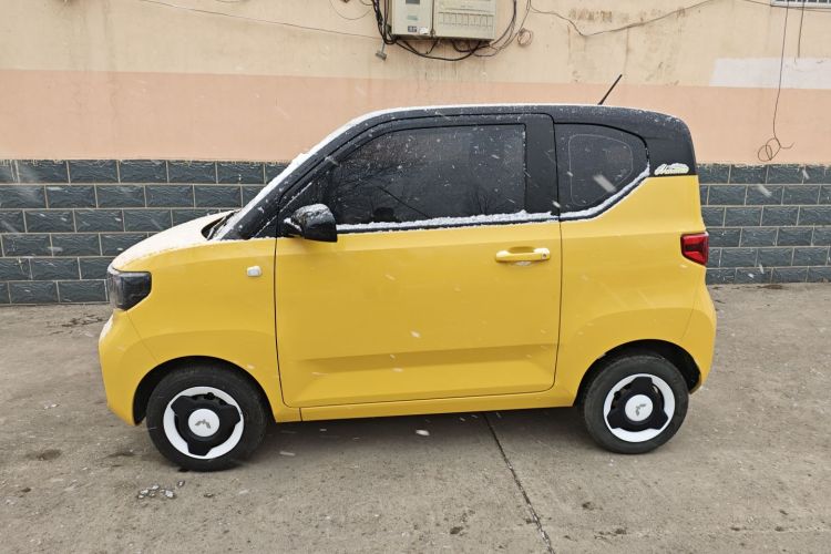 五菱汽车 宏光MINIEV 2021款 马卡龙时尚款 三元锂车身外观4