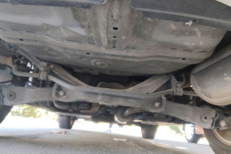 本田CR-V 2010款 2.0L 自动两驱都市版局部细节9009