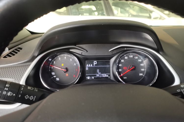 雪佛兰 科沃兹 2020款 Redline 325T 自动欣尚版 国VI中控内饰14