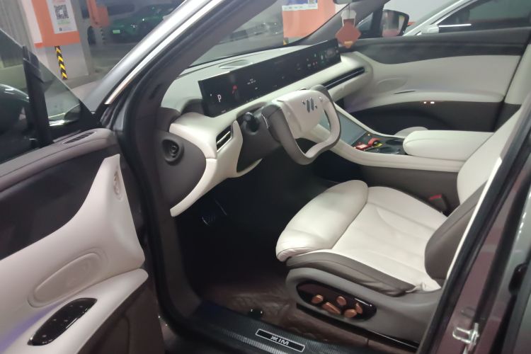 智己汽车 智己LS7 2023款 100kWh Pro四驱版中控内饰20