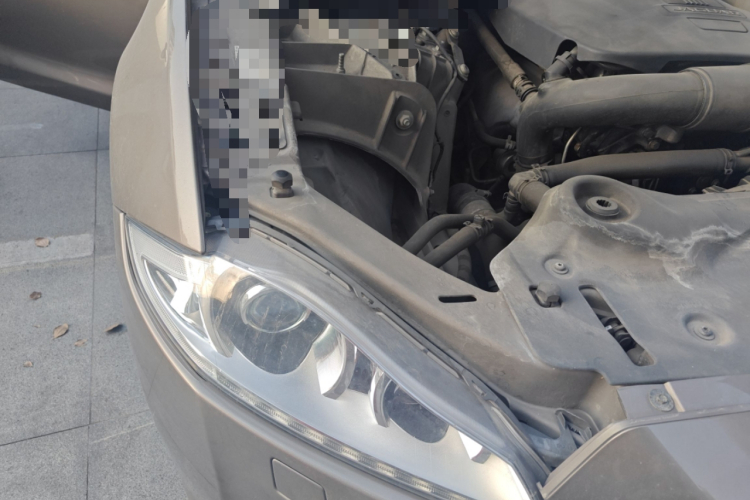 捷豹XJ 2015款 XJL 2.0T 典雅商务80周年典藏版局部细节9006