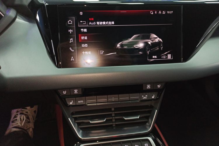 奥迪e-tron GT 2023款 基本型中控内饰16
