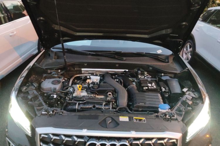 奥迪Q2L 2025款 35TFSI 时尚动感型机舱底盘24