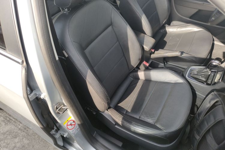 大众 朗逸 2013款 改款经典 1.6L 自动舒适版局部细节41