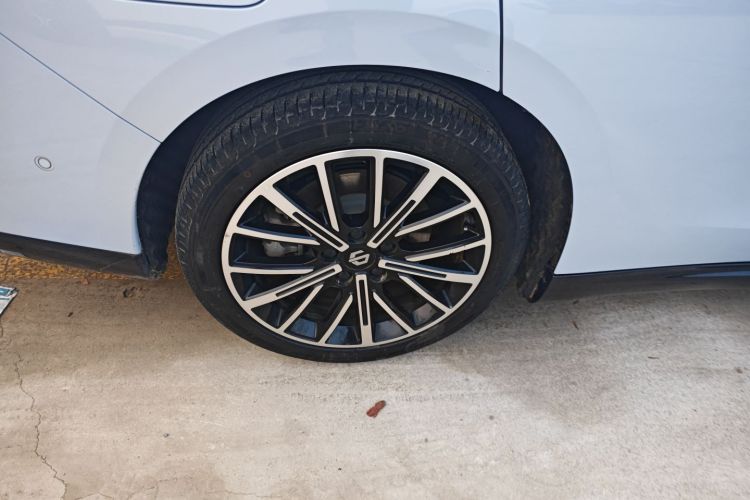 零跑汽车 零跑B01 2025款 650激光雷达版车身外观6003