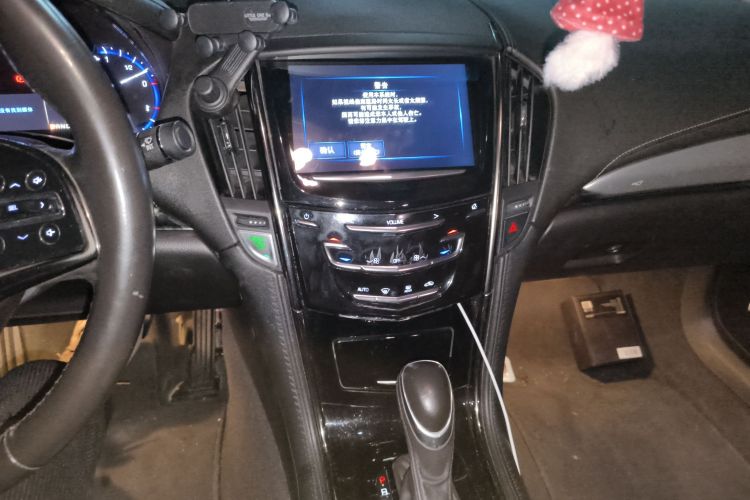 凯迪拉克ATS-L 2016款 28T 时尚型中控内饰16