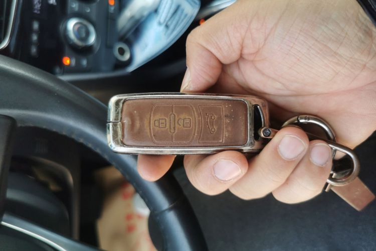 马自达 阿特兹 2015款 2.0L 蓝天豪华版中控内饰11