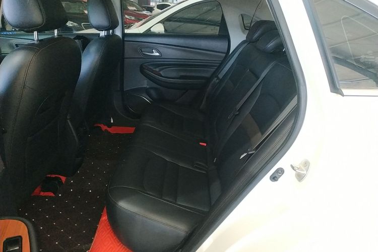 广汽传祺 传祺GA4 2018款 200T 自动尊享版中控内饰21