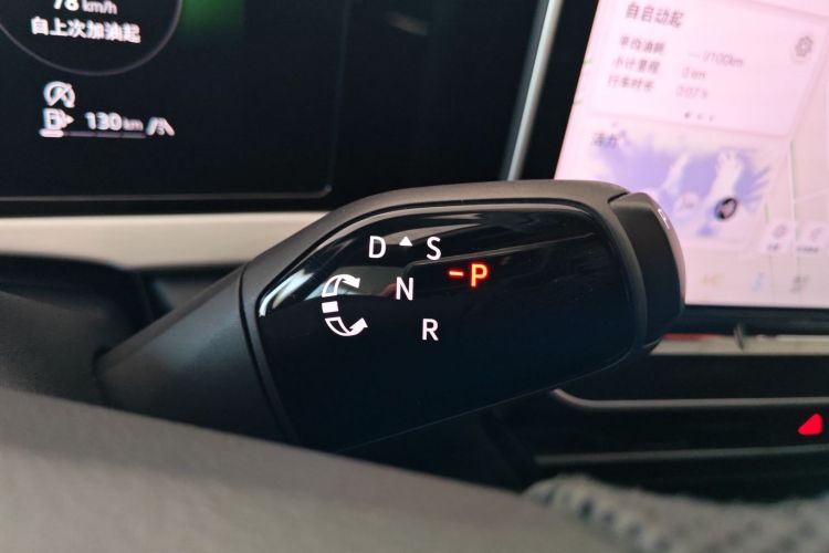 大众 帕萨特 2025款 Pro 380TSI 星空龙尊版局部细节18