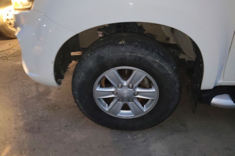 五十铃 瑞迈 2022款 2.8T经典柴油四驱舒适型标轴版JE493ZLQ6E车身外观6007