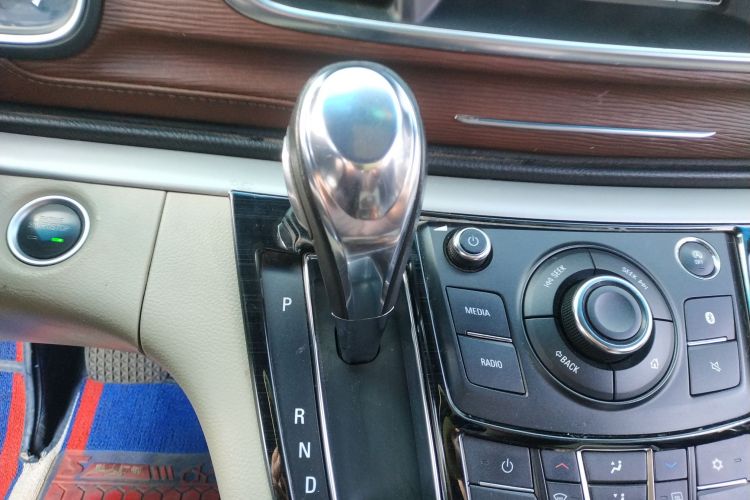 别克GL8 2018款 28T 舒适型 国VI中控内饰18