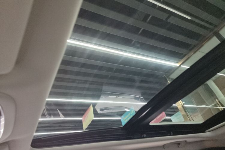 Jeep 自由光 2017款 2.0L 优越版中控内饰22