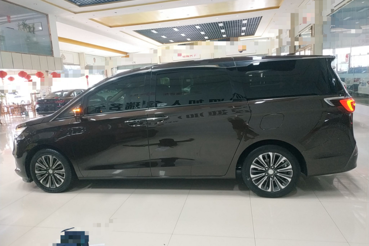 别克GL8 2021款 ES陆尊 653T 豪华型车身外观4