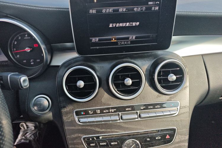 奔驰C级 2015款 C 200 L 运动型中控内饰16