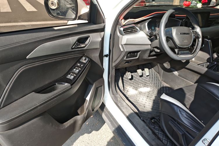 北京汽车 北京X3 2020款 1.5T 手动荣耀版PLUS中控内饰20