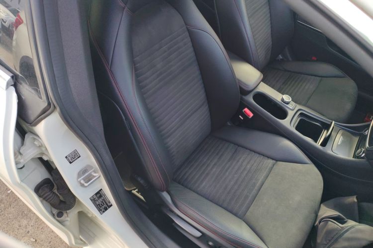 奔驰CLA 2015款 CLA 220 4MATIC局部细节41