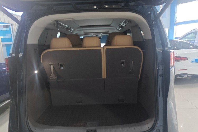 腾势D9 2022款 DM-i 970 四驱旗舰型机舱底盘23