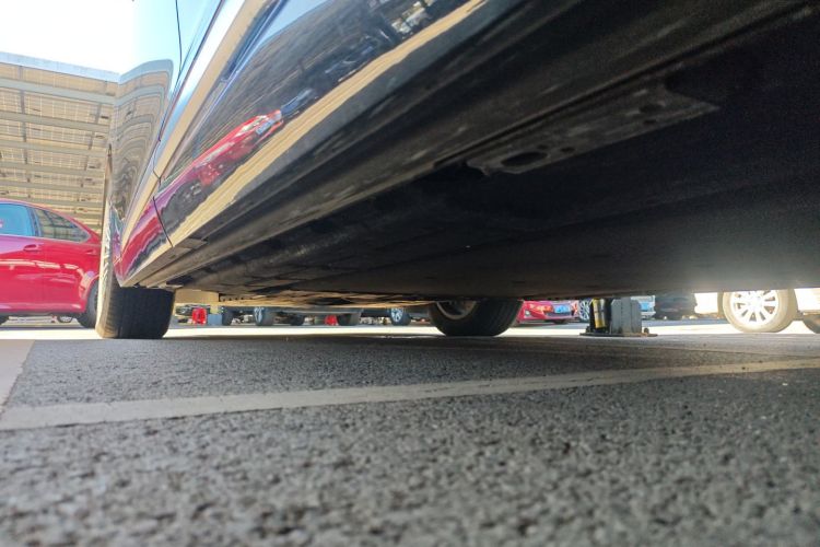 腾势D9 2024款 DM-i 1050 尊享型局部细节9002