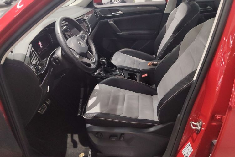 大众 探岳X 2020款 330TSI 两驱尊贵智联版中控内饰19