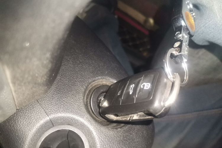 大众 捷达 2013款 1.6L 手动舒适型中控内饰7001