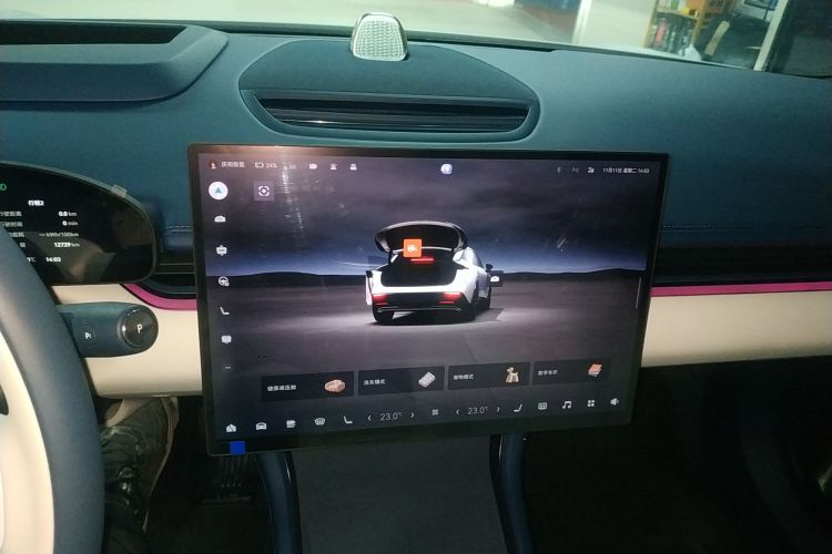 极氪007 2025款 长续航后驱智驾版 100kWh中控内饰16