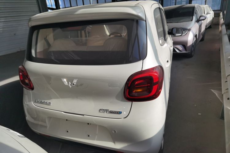 五菱汽车 宏光MINIEV 2025款 四门版 进阶款车身外观7