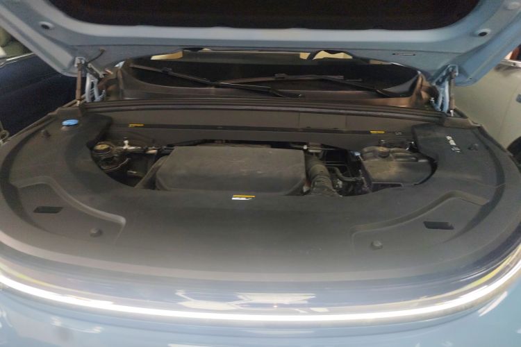 理想汽车 理想L7 2024款 Ultra机舱底盘24