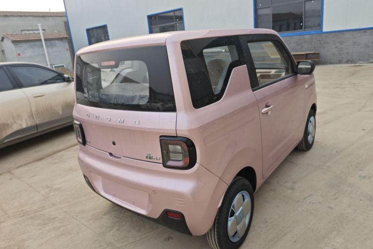 吉利银河 2024款 熊猫mini 200km 耐力熊车身外观7