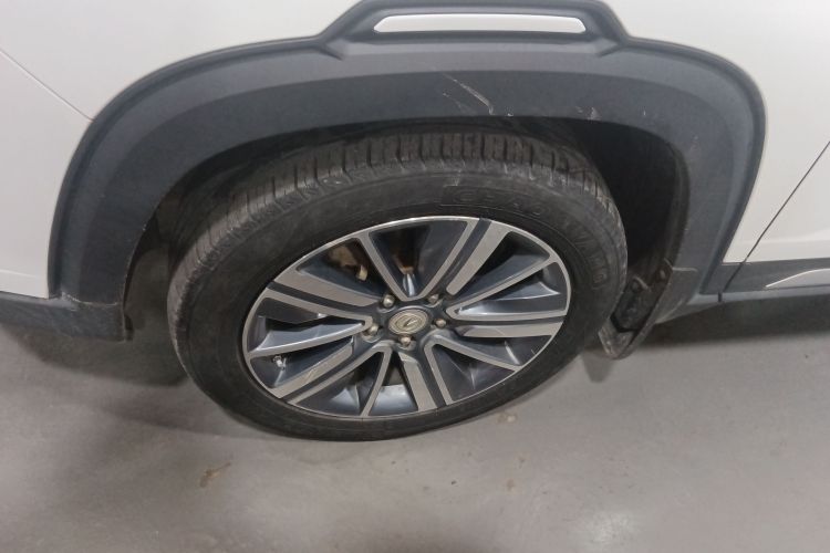 长安CS35PLUS 2020款 1.4T DCT悦联蓝鲸版车身外观6007