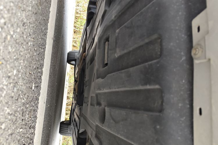 宝马X4 2014款 xDrive20i X设计套装局部细节9008