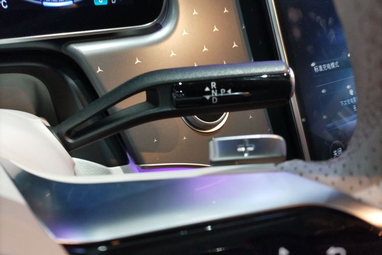 奔驰EQE 2022款 350 先型特别版局部细节18
