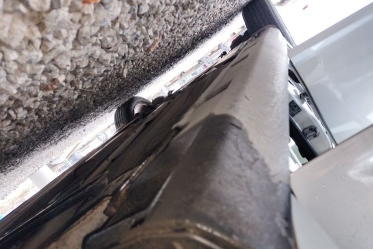 福特 福克斯 2012款 三厢 1.6L 手动风尚型局部细节9001